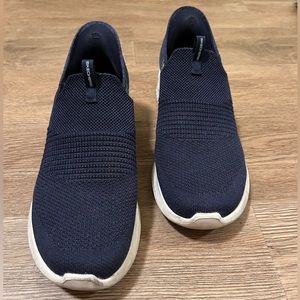 Sketchers Hands Free Slip On